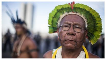 মারণ করোনার শিকার এবার খোদ আমাজনের রক্ষাকর্তা, চলে গেলেন আদিবাসী নেতা পাউলিনহো পাইয়াকান