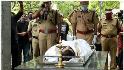 പ്രിയ സംവിധായകന്‍ സച്ചിക്ക് വിട; സംസ്‍കാരം ഔദ്യോഗിക ബഹുമതികളോടെ