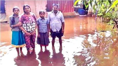 വീടിന് ചുറ്റും വെള്ളക്കെട്ട്, പുറത്തിറങ്ങാനാവാതെ നാലംഗ കുടുംബം ദുരിതത്തില്