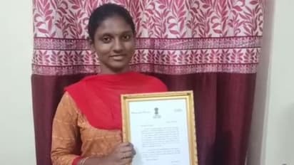 மதுரை சலூன் கடைக்காரர் மகள் நேத்ராவை பாராட்டிய ஆளுநர்.!! நெகிழ்ந்த போன நேத்ரா..! மதுரைக்கு கிடைத்த பெருமை.!