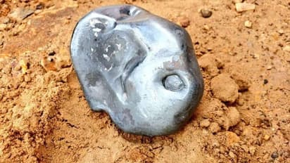 ಆಗಸದಿಂದ ಭೂಮಿಗೆ ಅಪ್ಪಳಿಸಿತು ಉಲ್ಕಾಶಿಲೆ; ಬೆಚ್ಚಿ ಬಿದ್ದ ಗ್ರಾಮಸ್ಥರು!