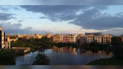 বৃষ্টির পূর্বাভাস কলকাতায়, শনিবার থেকে উত্তরবঙ্গে ফের দুর্যোগের আশঙ্কা