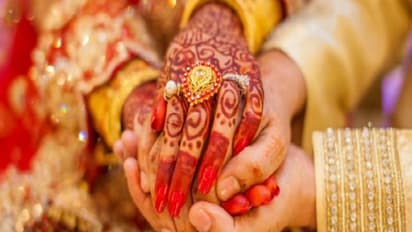 ಫಸ್ಟ್‌ನೈಟ್ ಮರುದಿನವೇ ವಿಧವೆಯಾದ ಮದುಮಗಳು, ಮದುವೆಗೆ ಬಂದವರಿಗೆ ಕೊರೋನಾ ಪಾಸಿಟಿವ್!