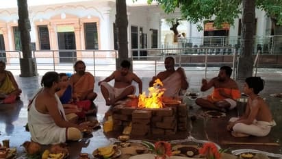 ಸೂರ್ಯ ಗ್ರಹಣ ಮೋಕ್ಷ ಬಳಿಕ ಮಂತ್ರಾಲಯದ ರಾಘವೇಂದ್ರ ಸ್ವಾಮಿ ಮಠದಲ್ಲಿ 4 ವಿಶೇಷ ಹೋಮ