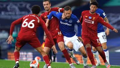 আরও বাড়ল লিভারপুলের ইপিএল খেতাব জয়ের অপেক্ষা