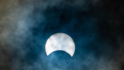 ಮಂಗಳೂರಲ್ಲಿ ಗ್ರಹಣ ಗೋಚರಿಸಿದ್ದು ಹೀಗೆ, ಇಲ್ಲಿವೆ ಫೋಟೋಸ್