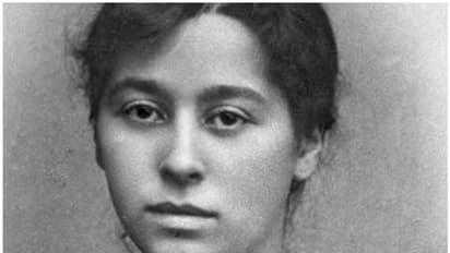 27 -ാമത്തെ വയസ്സില് ആത്മഹത്യ ചെയ്ത എഴുത്തുകാരി, ആരായിരുന്നു ആ മരണത്തിന് കാരണക്കാര്?