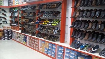 बड़ी खबर: चीन से यूपी में शिफ्ट हुई 2 जूता फैक्ट्रियां, हजारों लोगों को मिलेगा रोजगार