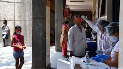 পুরনো সব রেকর্ড ভেঙে দৈনিক আক্রান্ত প্রায় ১৬ হাজার, দেশে মোট সংক্রমণ সাড় ৪ লক্ষ ছাড়াল