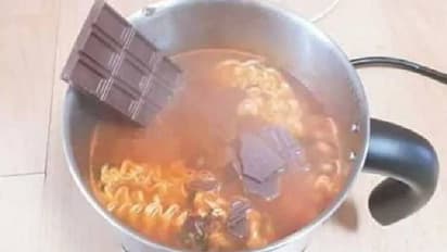 చాక్లెట్ మ్యాగీ : ఇంటర్నెట్ ను షేక్ చేస్తున్న విచిత్ర వంటకం.. !