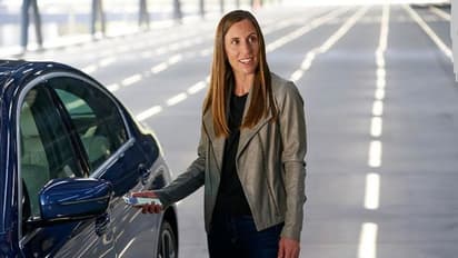 ఐఫోన్ ద్వారా కారు స్టార్ట్ చేయవచ్చు.. ఎలా అనుకుంటున్నారా..?