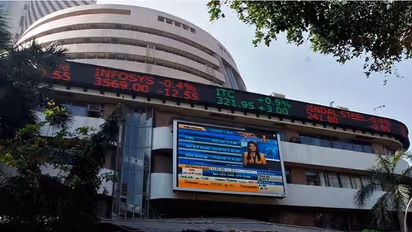 Share Market Today: சரிவுடன் தொடங்கிய பங்குச்சந்தை: சென்செக்ஸ், நிப்டி வீழ்ச்சி: காரணம் என்ன?