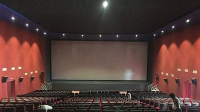 ஆகஸ்ட் 1 ஆம் தேதி முதல் திரையரங்குகள் திறப்படுகிறதா? வெளியான தகவல்!