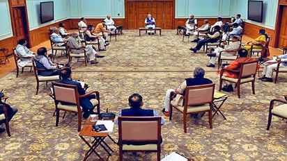 జమ్మూ కాశ్మీర్ యూటీలకు ప్రత్యేక ప్యాకేజీ: కేంద్ర కేబినెట్ కీలక నిర్ణయాలు