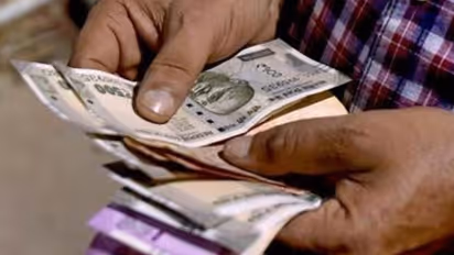 ബില്ല് പാസാക്കാന് കൈക്കൂലി; വാട്ടർ അതോറിറ്റി എഞ്ചിനീയറെ കൈക്കൂലി വാങ്ങുന്നതിനിടെ അറസ്റ്റ് ചെയ്തു