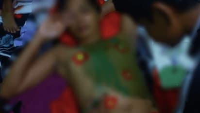 ಅರೆನಗ್ನ ದೇಹದ ಮೇಲೆ ಮಗನಿಂದ ಚಿತ್ರ ಬರೆಸಿಕೊಂಡ ಅಯ್ಯಪ್ಪ ಹೋರಾಟಗಾತಿ ರೆಹನಾ!