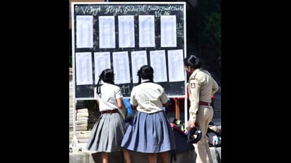 SSLC ಪರೀಕ್ಷೆಯಲ್ಲಿ ಶೇ.99 ಅಂಕ ಪಡೆದ ವಿದ್ಯಾರ್ಥಿನಿ, ಸಂಭ್ರಮದ ನಡುವೆ ಬ್ರೈನ್ ಹ್ಯಾಮರೇಜ್ಗೆ ಬಲಿ!