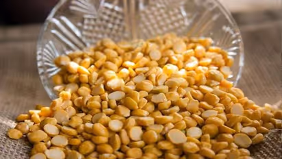 घर पर बनाएं मार्केट स्टाइल नमकीन चना दाल, बाजार के दालमोट भी हो जाएंगे फेल