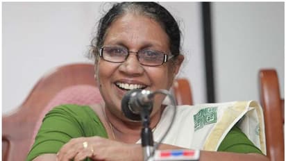 അധിക്ഷേപിക്കാൻ ലക്ഷ്യമിട്ടുള്ള വ്യാജ പ്രചാരണം; ഒരു വശം മാത്രം പെരുപ്പിച്ച് കാട്ടി: വനിതാ കമ്മീഷന്റെ പ്രതികരണം