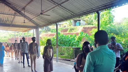 ಉಡುಪಿಯಲ್ಲಿ SSLC ಪರೀಕ್ಷೆಗೆ ಕೊರೋನಾ ಸೋಂಕಿತೆ ಸೇರಿ 109 ಮಂದಿ ಗೈರು