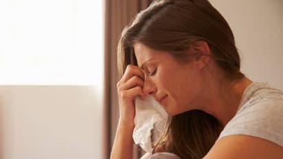 വെറുതെയിരിക്കാം, ഉറങ്ങാം, കരയാം ഇവയും ജോലികളാണ്; ശമ്പളം എത്രയാണെന്നറിയാമോ?