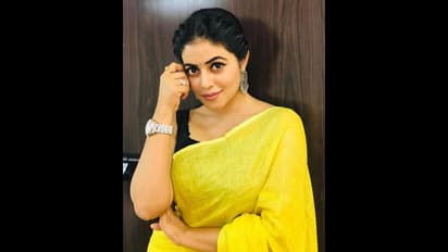 ബ്ലാക്ക് മെയില് കേസ്; ഷംന കാസിം കൊച്ചിയിലെത്തി, വീഡിയോ കോള് വഴി മൊഴിയെടുക്കും