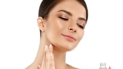 പൂവ് പോലെ മൃദുലമായ ചര്മ്മത്തിന് രണ്ട് എണ്ണകള്...