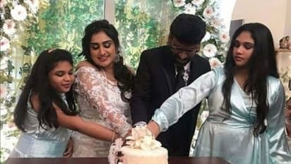 வனிதா - பீட்டர் பால் அடுத்த முத்த லீலை... செய்யுறதை எல்லாம் செஞ்சிட்டு விளக்கம் வேற....!