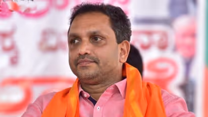 സ്വർണക്കടത്ത്: മുഖ്യമന്ത്രിയുടെ അഡീ. പ്രൈവറ്റ് സെക്രട്ടറിക്കെതിരെ കെ.സുരേന്ദ്രൻ