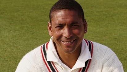 ఆడితే కాల్చి చంపేస్తామన్నారు... భయంతోనే ఆడాను: వర్ణ వివక్షపై ఇంగ్లాండ్ మాజీ క్రికెటర్
