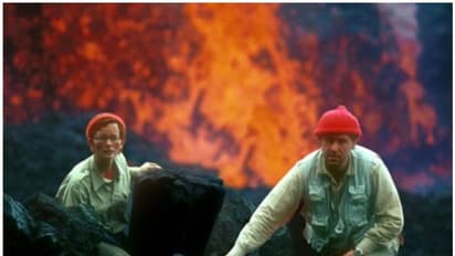 അഗ്നിപർവ്വതങ്ങളെ അടുത്തുകണ്ടും പകര്ത്തിയും ജീവിതം, ഒടുവില് മരണവും അതിനടുത്ത്; ഈ ദമ്പതികളെ അറിയാം...