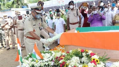 শহিদ তর্পণে মুছে গেল রাজনৈতিক ভেদাভেদ, চোখের জলের ঘরের ছেলেকে বিদায় জানাল সবং