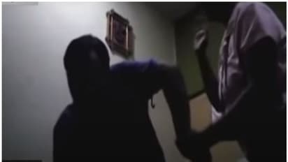 ഭര്ത്താവിനെ സിഗരറ്റ് കൊണ്ട് പൊള്ളിച്ച് ഭാര്യ; ക്രൂരമര്ദ്ദനത്തിന്റെ ദൃശ്യങ്ങള് പുറത്ത്