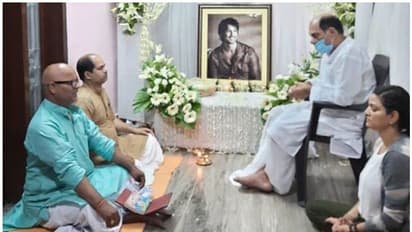 എവിടെയായിരുന്നാലും നീ സന്തോഷത്തോടെയിരിക്കൂ, ഫോട്ടോയുമായി സുശാന്തിന്റെ സഹോദരി