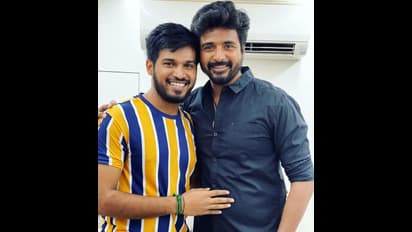 விஜய் டிவி ரக்ஷனை இப்படிலா... பாத்துருக்கீங்களா?  சிரிக்காம பாருங்க