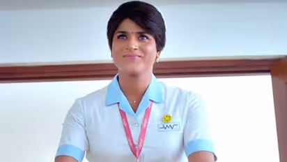 பெண்கள் வேடத்தில் கலக்கிய முன்னணி நடிகர்கள்...! போட்டோ கேலரி!