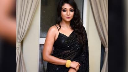 দেবলীনার অল-ব্ল্যাক অবতার, প্রেমে পড়ার আমন্ত্রণ রইল নায়িকার