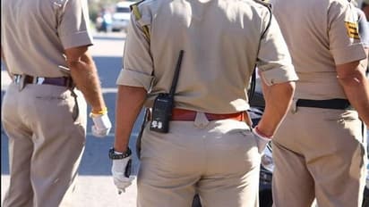 జగిత్యాలలో పోలీస్ కు కరోనా... మూతపడ్డ పోలీస్ స్టేషన్