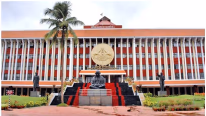 നിയമസഭയിലെ മുഴുവൻ ജീവനക്കാരും തിങ്കളാഴ്ച മുതൽ ജോലിക്ക് എത്തണം