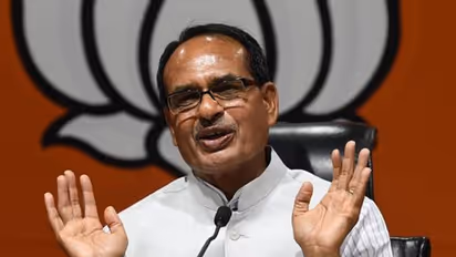 आखिर मध्य प्रदेश में कहां फंसा है मंत्रियों के विभागों के बंटवारे में पेंच, या फिर शिवराज खेल रहे हैं खेल