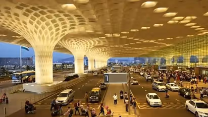 മുംബൈ വിമാനത്താവളത്തിൽ ഗൂഗിൾ പേ വഴി കൈക്കൂലി വാങ്ങിയ സംഭവം; 34 കസ്റ്റംസ് ഉദ്യോഗസ്ഥരെ സ്ഥലം മാറ്റി