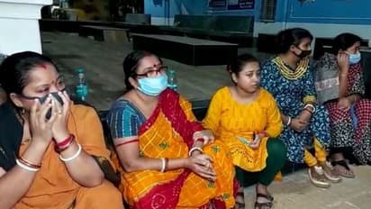 তিনতলার ছাদ থেকে ছেলেকে বাঁচাতে ঝাঁপ বাবার, কী পরিণতি হল ৬ বছরের শিশুর