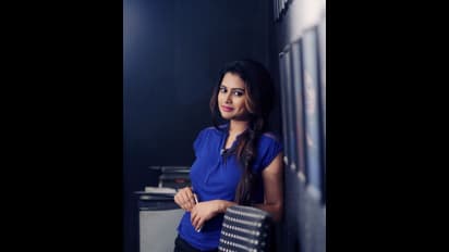 பாரதி கண்ணம்மா வில்லி வெண்பாவின்... வித விதமான கிளிக்ஸ்