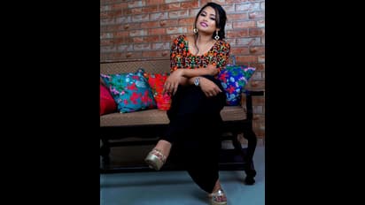 farina latest photos : பாவாடை தாவணியில் பாரதி கண்ணம்மா வெண்பா.. பிரசவத்திற்க்கு பின்னும் குலையாத அழகு..