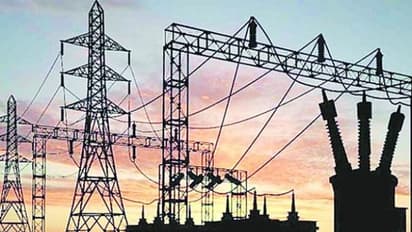 டூவீலர் கடைக்கு மின்சாரக்கட்டணம் சுமார் 4கோடி ரூபாயாம்.! கேட்டாலே சாக்கடிக்குது..!என்ன நடந்தது.!