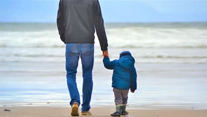 चाणक्य नीति: सुख और शांति चाहते हैं तो हर पिता को ध्यान रखनी चाहिए ये बातें