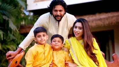 தாஜ்மஹால் முன்பு காதல் மழை பொழிந்த... ஜெயம் ரவி - ஆர்த்தி..! சினிமாவை மிஞ்சிய ரொமான்ஸ் பண்ணும் ரியல் ஜோடி!