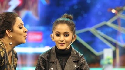 கார்ட்டூனில் கலக்கும் அம்மா - பொண்ணு... செல்ல மகள் சாராவுடன் தொகுப்பாளினி அர்ச்சனா அடிக்கும் லூட்டிகள்...!