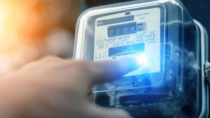 Gruha Jyothi: నేటి నుంచి గృహజ్యోతి.. జీరో కరెంట్ బిల్లుల జారీకి సన్నద్ధత