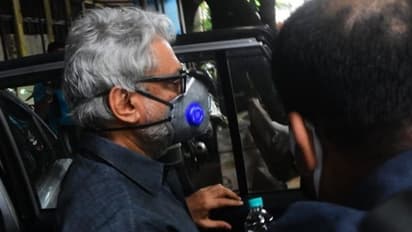 सुशांत सिंह मामले में पूछताछ के लिए पुलिस स्टेशन पहुंचा ये डायरेक्टर, दो फिल्मों में किया था एक्टर को रिप्लेस